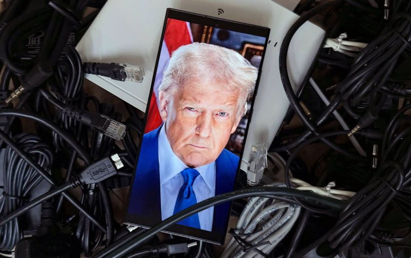 Europa, cu „întrerupătorul” digital în mâinile administrației Trump. Dependența de cloud-ul american devine un risc real