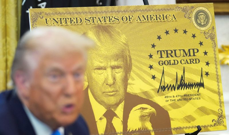 Viza de aur de 1.000.000 $ a lui Trump a avut un singur cumpărător. Cum se spulberă „visul american”
