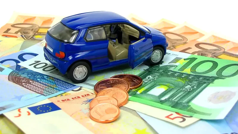 Peste 2,5 milioane de șoferi au ales RCA din afara țării. Cât a ajuns să coste polița în România