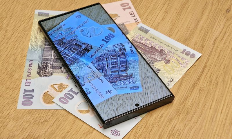 Telefoanele mobile se pot scumpi chiar și cu 50%, iar vinovată este criza actuală a memoriilor