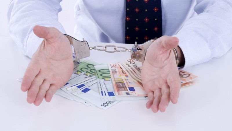 Ţara europeană în care oamenii îşi pierd casele din cauza amenzilor de circulaţie. Datoriile la stat îi lasă pe cetăţeni fără locuinţe