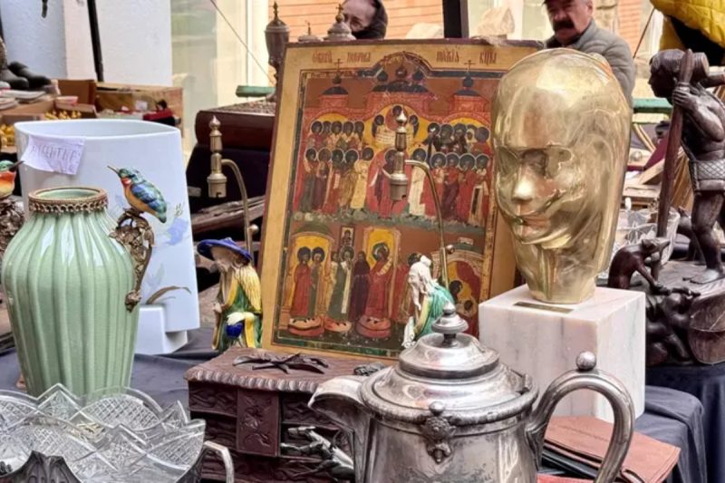Târgurile de antichități din București, tot mai căutate. Obiectele pentru care străinii plătesc mii de lei