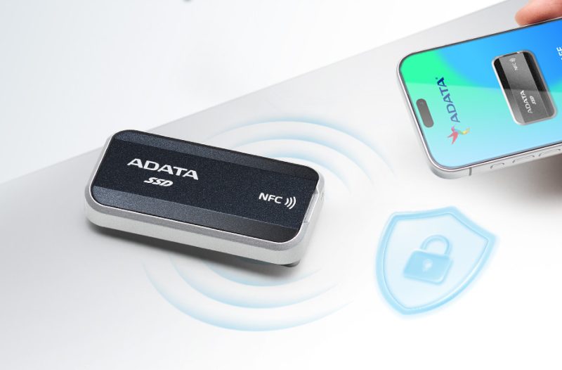 SSD-ul care se deblochează ca telefonul: ADATA URBAN TAPSAFE vine cu NFC, viteză de 1.900 MB/s și securitate de top