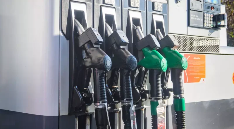 Unde e mai ieftin carburantul acum: România sau Bulgaria? Analiza completă după ultimele scăderi