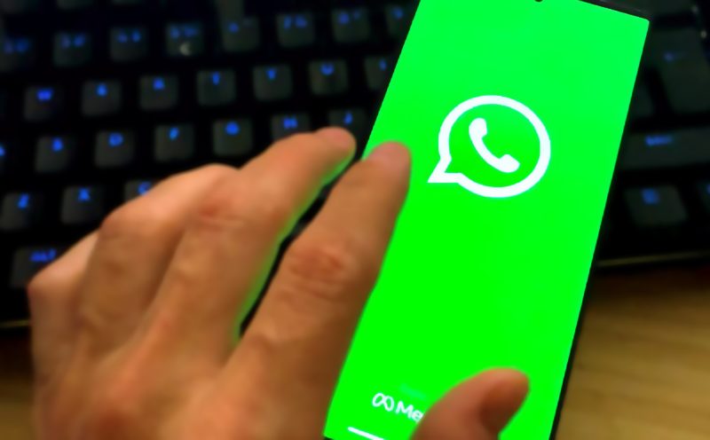 WhatsApp vrea să te anunțe dacă cineva îți citește conversațiile și intră de pe alt telefon