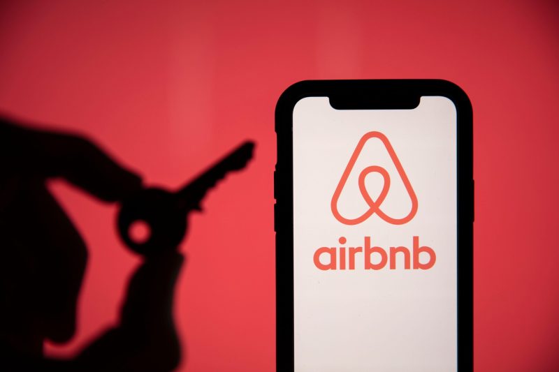 ANAF lovește în veniturile nedeclarate din Airbnb: zeci de mii de români, vizați într-un singur județ