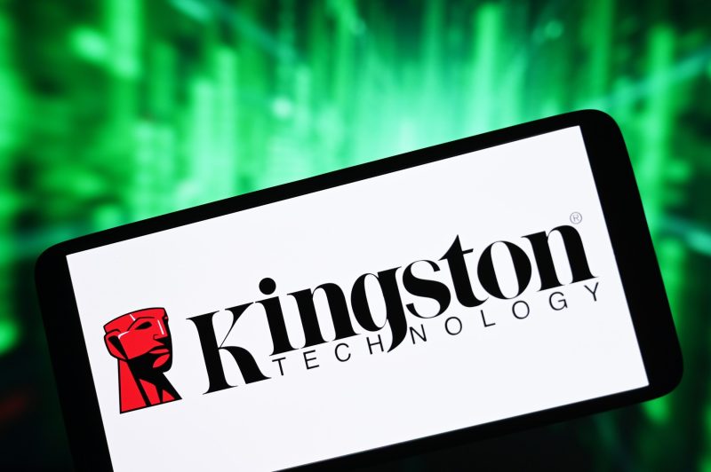 Kingston ridică ștacheta în centrele de date: SSD-ul uriaș de 30,72TB promite viteză extremă și performanță pentru AI și cloud