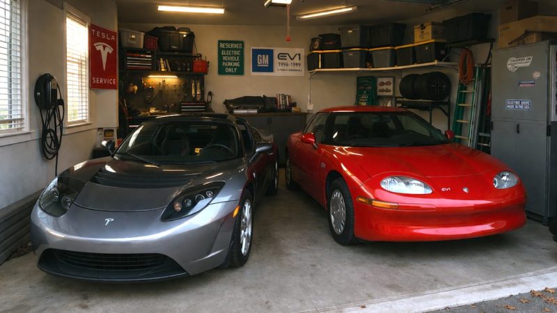 Prima mașină electrică ce va deveni „clasică” ar putea să nu fie un Tesla: modelul-surpriză care ar putea valora enorm peste ani