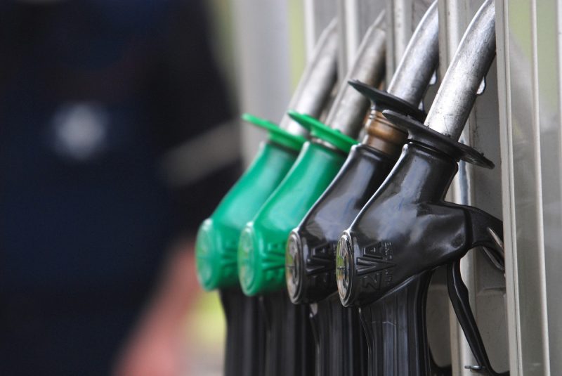 Câți litri de combustibil poți lua de la benzinăriile din Bulgaria. Ce spune legea și ce fac românii: „Nu mi-a spus nimeni nimic”