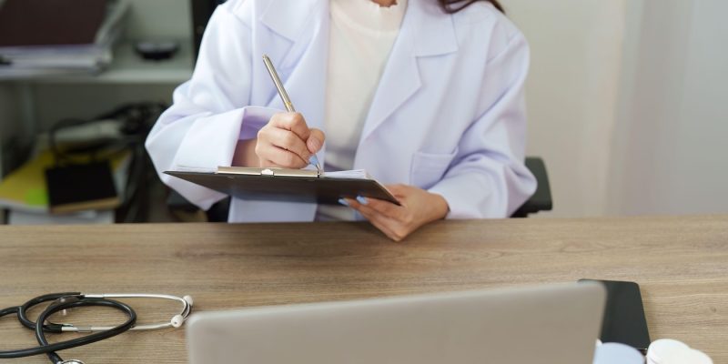 Ce analize și consultații poți face fără asigurare medicală. Drepturi pe care puțini le știu, tabel explicativ