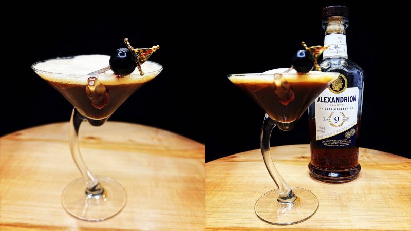 Cum faci un espresso martini cu arome românești și un strop de melancolie. Spuma de ness cu cola te va transporta în copilărie