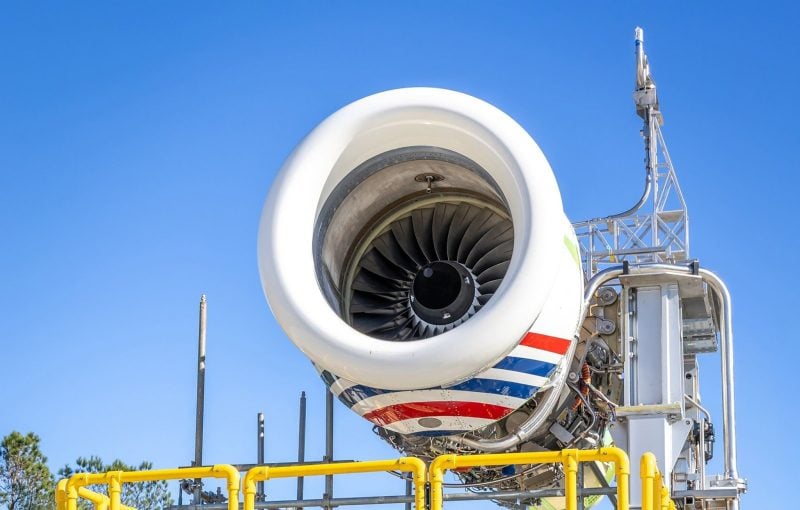Un motor de avion a funcționat pentru prima dată 100% pe hidrogen, fără kerosen. Premiera mondială care promite zboruri mai curate după 2030