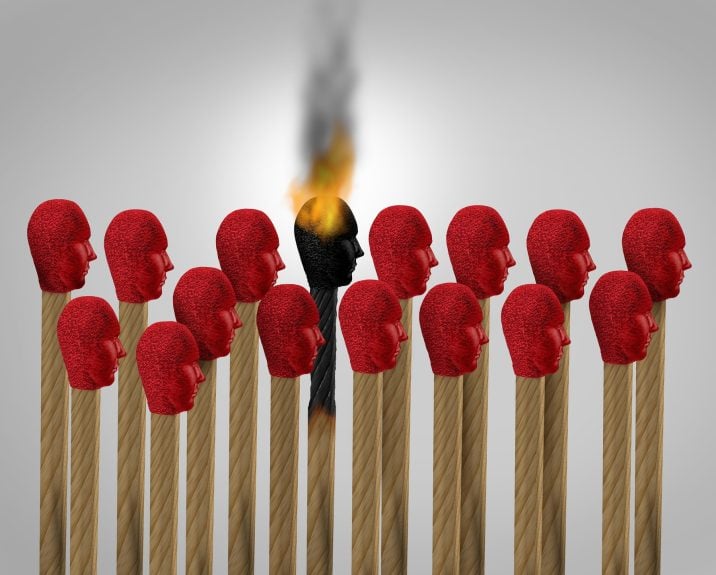 1 Mai 2026: dreptul la odihnă nu e negociabil. Cum a ajuns burnout-ul o problemă legală, nu doar personală