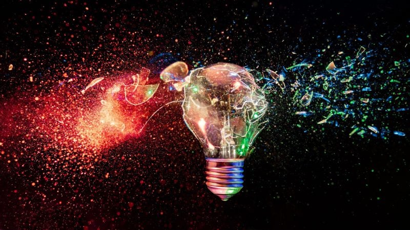 „Mai rapid decât lumina”? Ce au descoperit fizicienii despre întuneric și limitele universului