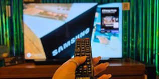 Oamenii folosesc inteligența artificială ca să scape de reclamele de pe Smart TV. Claude Code poate transforma un televizor lent într-unul mult mai rapid