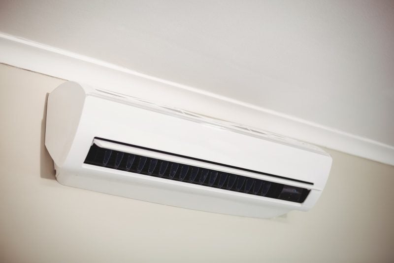 Trucuri eficiente pentru aerul condiționat vara: cum să-ți răcorești casa și să reduci factura la energie