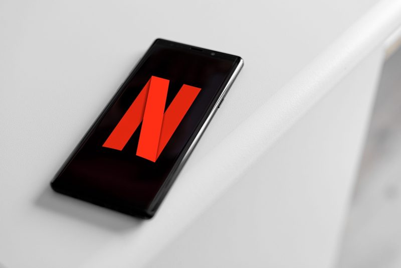 Îți merge Netflix greu deși ai internet rapid? Trucul simplu care arată dacă furnizorul îți limitează viteza fără să știi