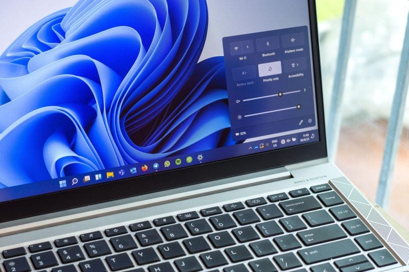 Intel confirmă problemele Wi-Fi și Bluetooth pe Windows 11: update-ul din aprilie 2026 promite conexiuni mai stabile
