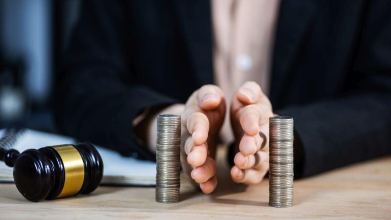 „Părinţii mei sunt divorţaţi, tata s-a recăsătorit şi are doi copii cu noua soţie. Ce drepturi de moştenire au”. Explicaţia clară a unui avocat