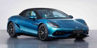BYD lovește direct Ferrari și Porsche: roadsterul electric Denza Z are 1.582 CP și 1-100kmph sub 2 secunde