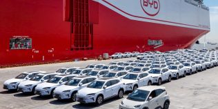 BYD a depășit Ford și vrea să bată Toyota. Planul care poate schimba definitiv industria auto
