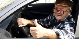 Volan care revine greu după viraj: geometrie, capete de bară sau coloană, cum interpretezi simptomul