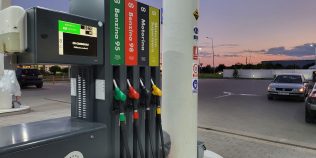 Dacia și benzina de 95 vs 100: există diferențe reale la motoarele moderne sau doar marketing la pompă