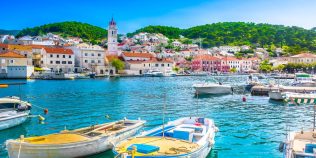 Cele mai frumoase plaje din Croaţia. Turiştii din România merg în număr din ce în ce mai mare aici