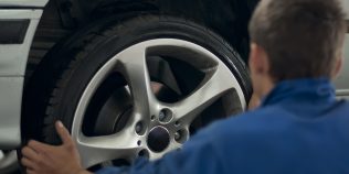 Cod Rutier 2026. Când poți primi amendă de peste 4.000 de lei din cauza anvelopelor