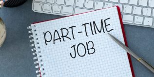 Contractele part-time scapă de supraimpozitare. Ce se schimbă pentru angajați și firme din 2027