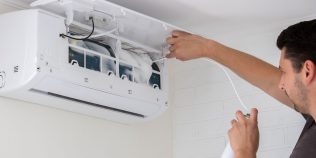 Cum îţi dai seama că aparatul de aer condiţionat are mucegai? Nu mirosul urât apare prima oară