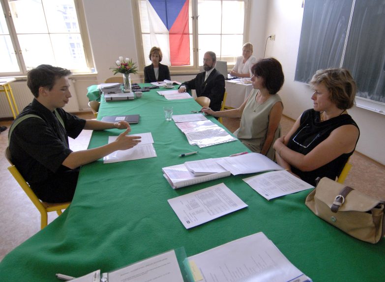 BAC 2026. Astăzi și vineri are loc evaluarea orală la limba străină. Cum sunt examinați elevii și ce presupun cele trei probe