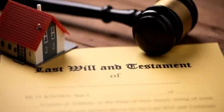 Poate unul dintre soţi să treacă o casă pe numele copilului fără acordul celuilalt soţ? Explicaţia legală a unui avocat