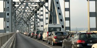 Podul Giurgiu–Ruse se închide complet timp de două zile. Ce rute alternative au la dispoziție șoferii