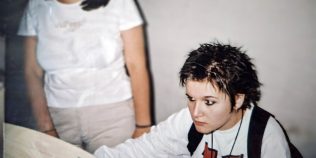 Sălile de internet din România. Locul în care generația mea a descoperit viitorul, cu 10.000 de lei ora și monitoare CRT care îți prăjeau ochii