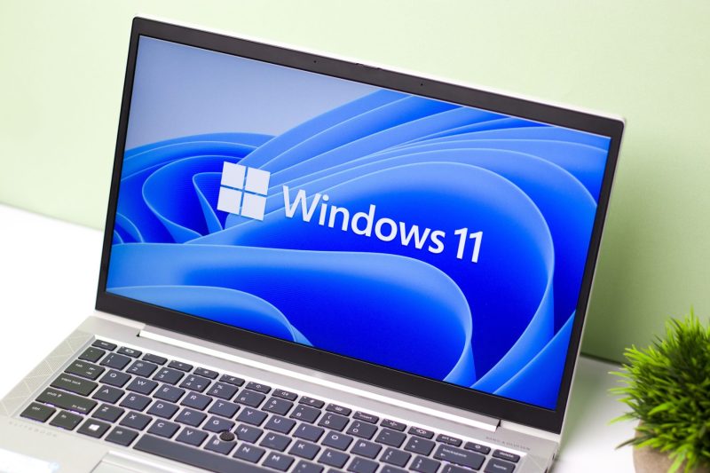 Setările Windows 11 care îți consumă bateria laptopului fără să știi. Cum le dezactivezi și câștigi ore în plus de autonomie