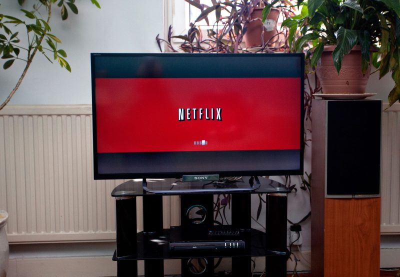 Cum verifici viteza internetului direct de pe televizor. Trucul simplu care te ajută să afli de ce se blochează Netflix