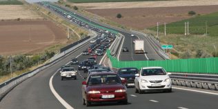 Vibrații la viteze de autostradă care dispar dacă iei piciorul din accelerație: roți sau transmisie, cum separi cauzele