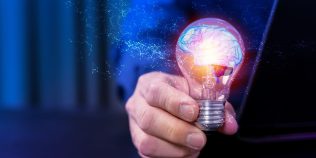 De ce nu sunt becurile inteligente cea mai bună soluție pentru primul tău smart home
