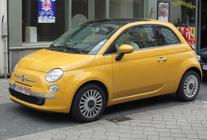 Fiat 500, lecția perfectă de retro design: de ce mica italiancă rămâne cea mai reușită reinventare auto
