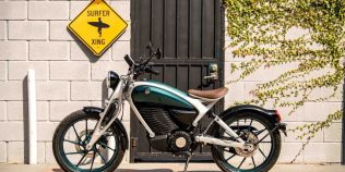 Prima motocicletă electrică Royal Enfield a ajuns la clienți. Modelul retro care poate schimba piața pe două roți