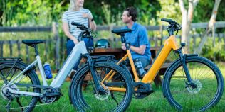 Bicicleta electrică olandeză care merge cu 45 km/h. Gazelle aduce confort premium pentru naveta rapidă