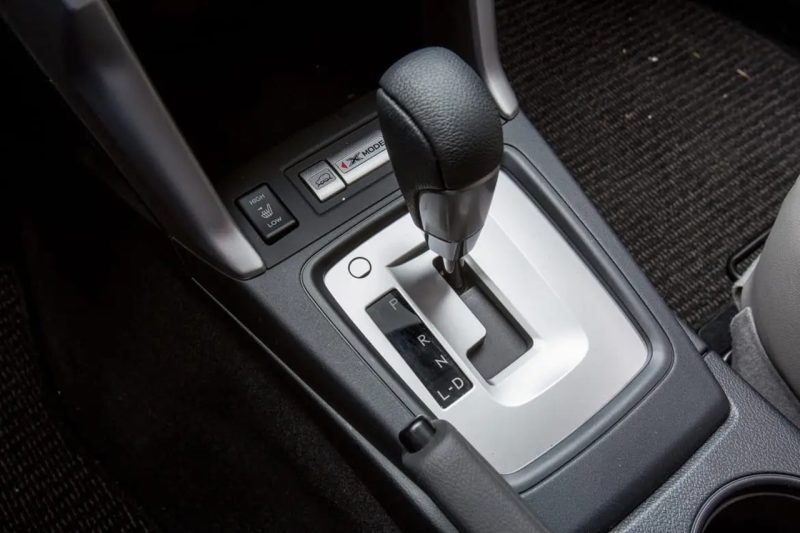 Cutie automată care schimbă prea devreme treptele: mod eco, adaptări sau problemă de senzori