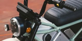 Harley intră în zona motocicletelor electrice accesibile. LiveWire S4 Honcho pornește de la aproximativ 4.600 de euro