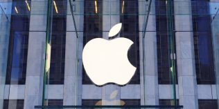 Apple pregătește scumpiri pentru iPhone, Mac și iPad. Tim Cook spune că situația a devenit „nesustenabilă”
