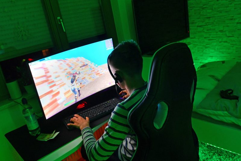 Ce monitor să îți cumperi. Cinci modele care atrag atenția prin specificații și preț