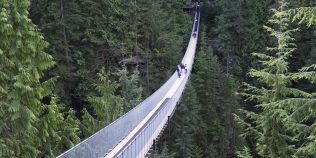România va avea cel mai înalt pod suspendat din Europa. Proiectul care promite să aducă mii de turiști într-o comună uitată
