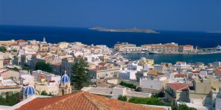 Cum poți trăi o lună pe o insulă superbă din Grecia fără să plătești cazarea. Primești și mic dejun, dar există o condiție