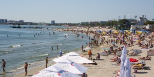 Ce poți mânca cu 100 de lei pe litoralul românesc. Prețurile afișate într-un restaurant din Eforie Nord au stârnit reacții