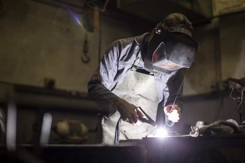 Meseria pentru care firmele din România nu găsesc oameni. Un debutant poate câștiga până la 7.000 de lei pe lună